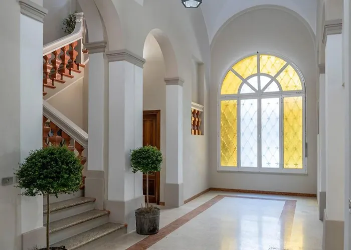 Rua Muro Piano Nobile Family